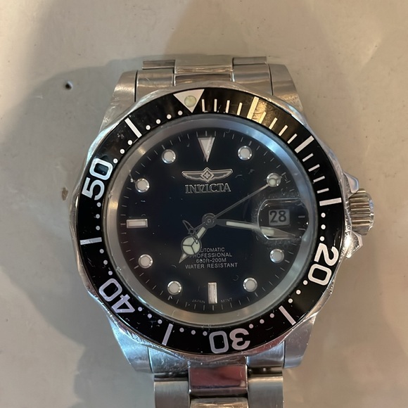 Men’s Invicta watch - Picture 2 of 3